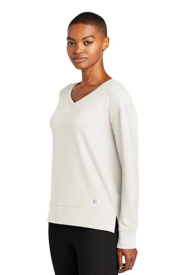 LOG825 OGIO® Ladies Luuma Flex Long Sleeve V-Neck